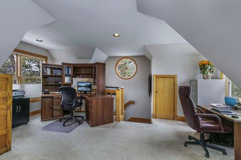 64142 Pioneer Loop, Bend, OR 97701 photo 18
