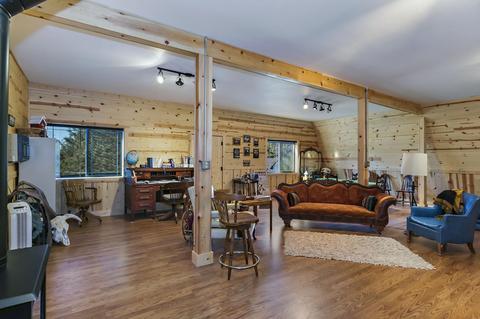 64142 Pioneer Loop, Bend, OR 97701 photo 29