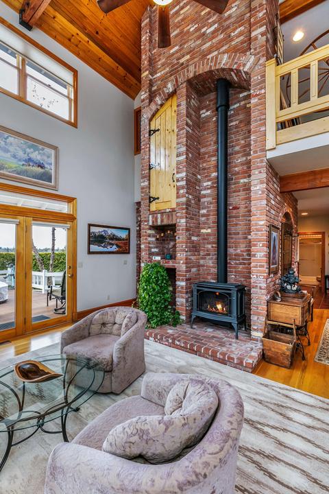 64142 Pioneer Loop, Bend, OR 97701 photo 8