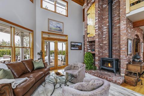 64142 Pioneer Loop, Bend, OR 97701 photo 9