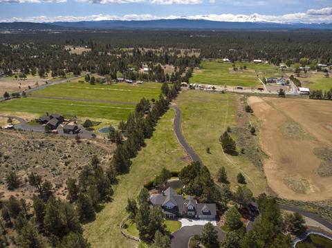 64142 Pioneer Loop, Bend, OR 97701 photo 35