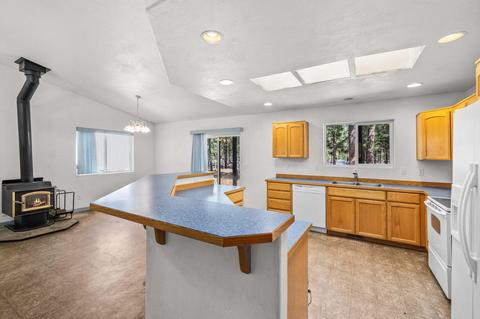 52140 Foxtail Rd, La Pine, OR 97739 photo 10