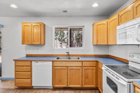 52140 Foxtail Rd, La Pine, OR 97739 photo 11