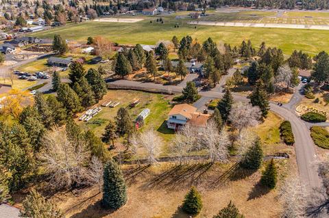 62863 Pearl Ln, Bend, OR 97701 photo 3