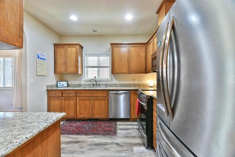 1127 Rustler Peak St, Central Point, OR 97502 photo 12