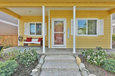 1127 Rustler Peak St, Central Point, OR 97502 photo 5