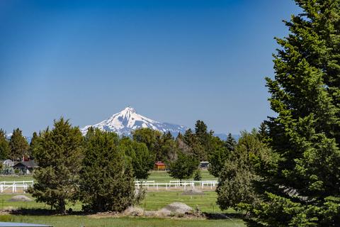 62775 Hamby Rd, Bend, OR 97701 photo 6