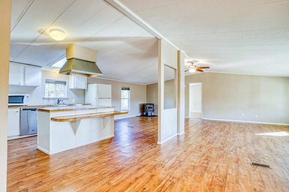  8525 SW Crescent Pl, Terrebonne, OR 97760 photo 3