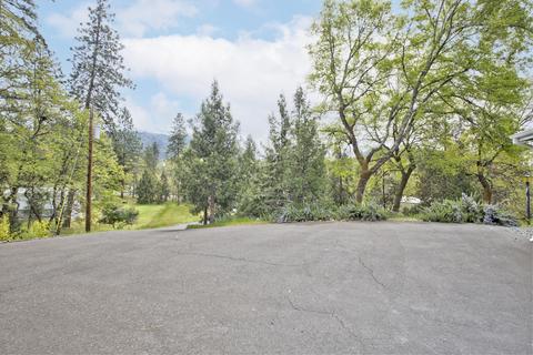 724 Eric Loop, Grants Pass, OR 97526 photo 52