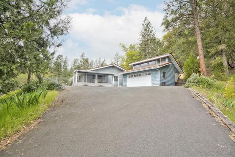 724 Eric Loop, Grants Pass, OR 97526 photo 54