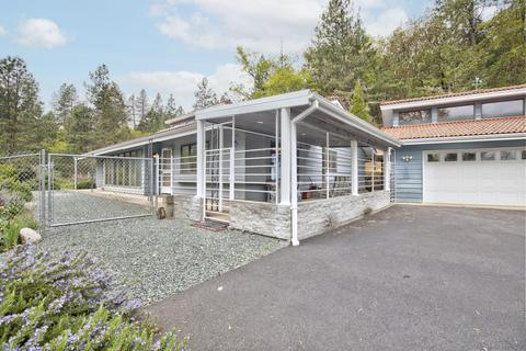 724 Eric Loop, Grants Pass, OR 97526 photo 19