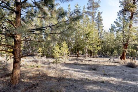 15191 W River Loop Dr, Bend, OR 97707 photo 9