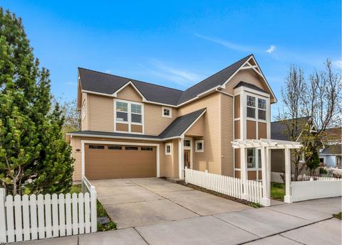 20137 Cirrus Ct, Bend, OR 97702 photo 2