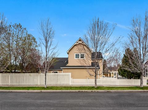 20137 Cirrus Ct, Bend, OR 97702 photo 3