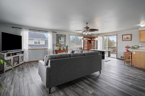 21041 Don St, Bend, OR 97701 photo 12