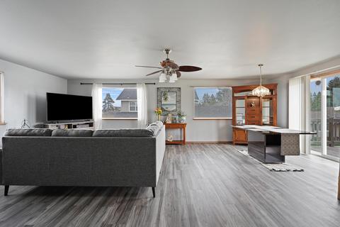 21041 Don St, Bend, OR 97701 photo 8