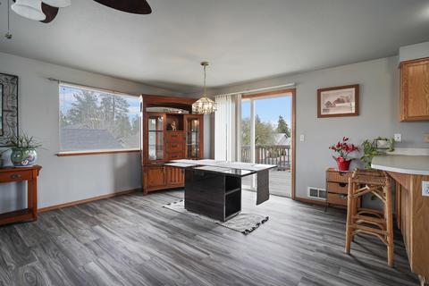 21041 Don St, Bend, OR 97701 photo 2