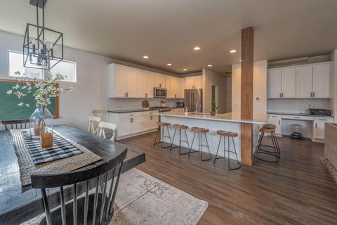 20560 Boyd Ct, Bend, OR 97701 photo 3