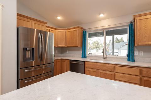 2115 NE Jackson Ave, Bend, OR 97701 photo 17