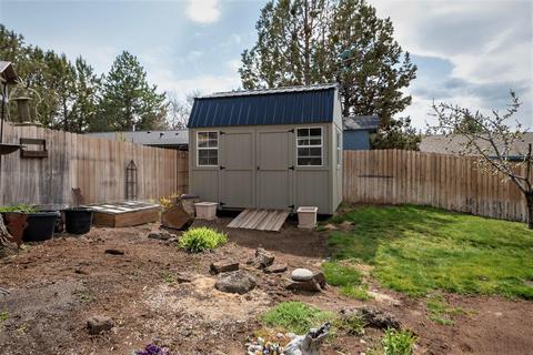 2115 NE Jackson Ave, Bend, OR 97701 photo 5
