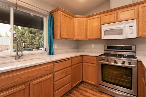 2115 NE Jackson Ave, Bend, OR 97701 photo 16