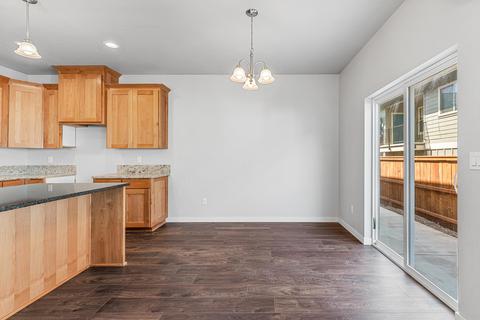 328 Everett Way, Talent, OR 97540 photo 7