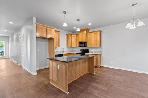 328 Everett Way, Talent, OR 97540 photo 13