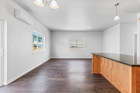 328 Everett Way, Talent, OR 97540 photo 6