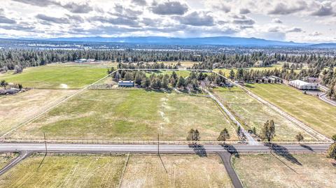 60975 Billdeau Rd, Bend, OR 97702 photo 1