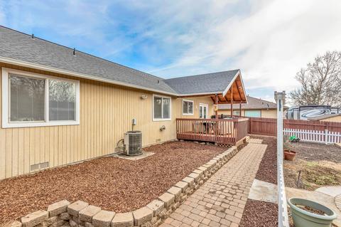 409 Phyllis Dr, Eagle Point, OR 97524 photo 35