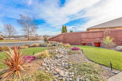 409 Phyllis Dr, Eagle Point, OR 97524 photo 3