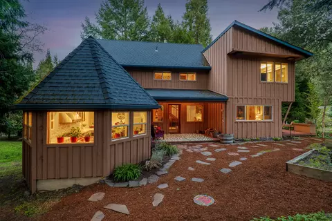 9530 Thompson Creek Rd, Applegate, OR 97530 photo 2