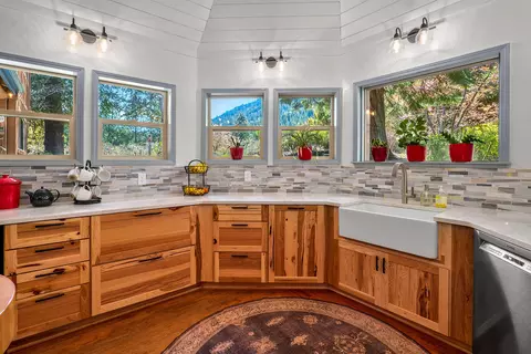 9530 Thompson Creek Rd, Applegate, OR 97530 photo 17