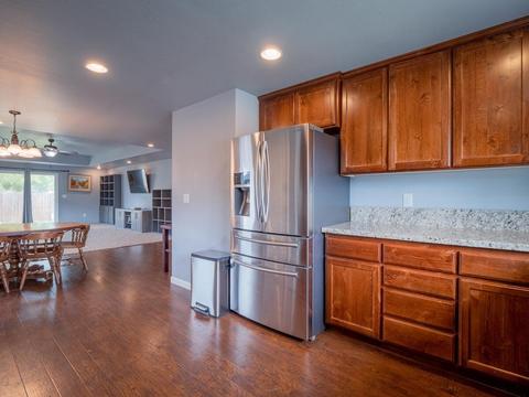 214 Singing Grass Dr, Central Point, OR 97502 photo 6