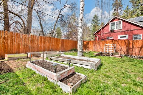 1647 NW 3rd St, Bend, OR 97703 photo 31