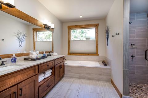 56317 Fireglass Loop, Bend, OR 97707 photo 11