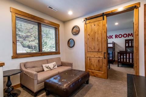 56317 Fireglass Loop, Bend, OR 97707 photo 22