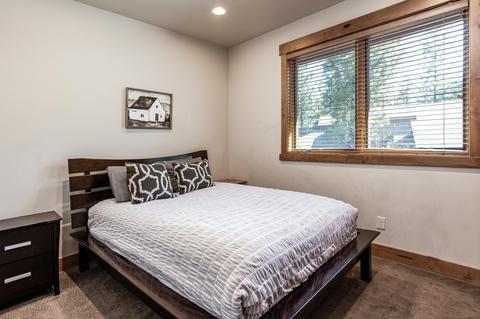 56317 Fireglass Loop, Bend, OR 97707 photo 24