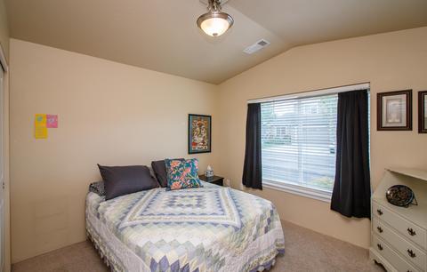 304 Live Oak Loop, Central Point, OR 97502 photo 15