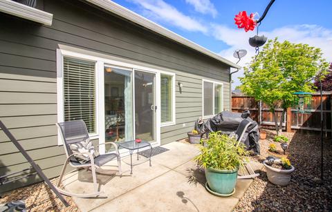 304 Live Oak Loop, Central Point, OR 97502 photo 19