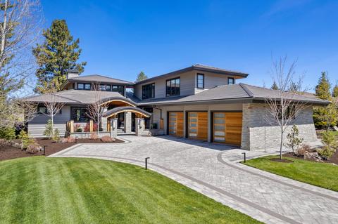 61643 Tam Mcarthur Loop, Bend, OR 97702 photo 1