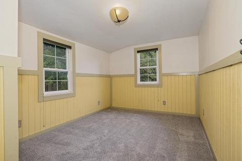 302 W 5th St, Phoenix, OR 97535 photo 10
