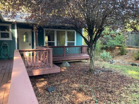 253 Shadowbrook Dr, Cave Junction, OR 97523 photo 2
