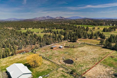 1955 NW 51st St, Redmond, OR 97756