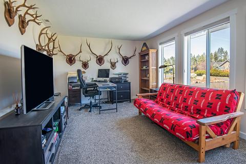 1003 E Ranch Ave, Sisters, OR 97759 photo 3