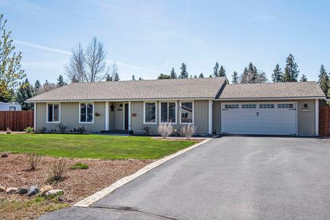 1003 E Ranch Ave, Sisters, OR 97759 photo 1