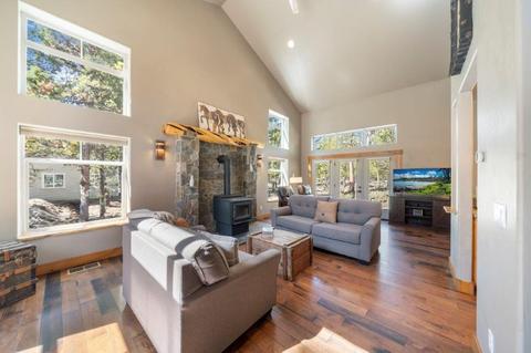 54467 Elk Dr, Bend, OR 97707 photo 9