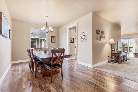 120 Cedric Ct, Eagle Point, OR 97524 photo 4