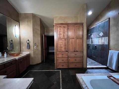 255 Echo Way, Eagle Point, OR 97524 photo 8