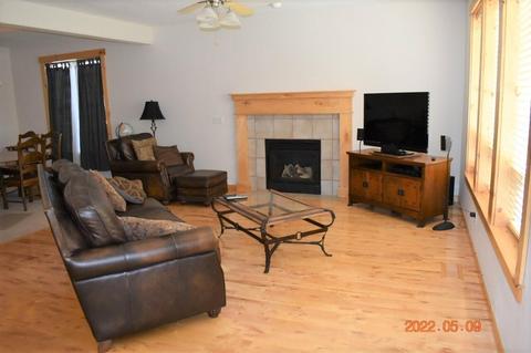 63254 NW Lavacrest St, Bend, OR 97703 photo 3